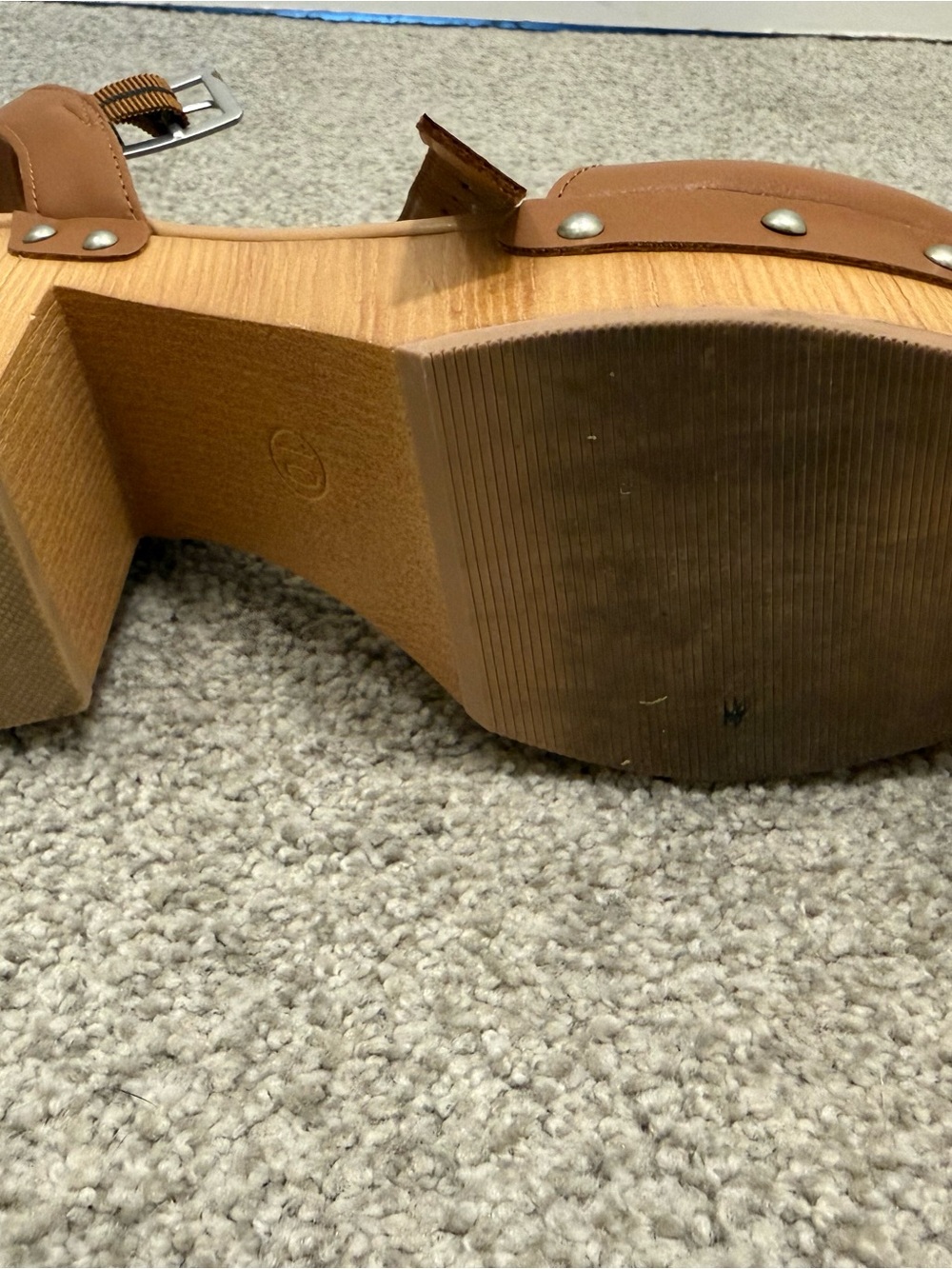 Universal Thread Tan Platform Block Heel Sandal with Stud Accents - Picture 5 of 9